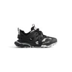 Womens Track Sneaker  in Black/silver