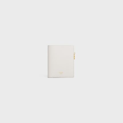 COMPACT WALLET TRIOMPHE CHARMS IN GRAINED CALFSKIN RICE