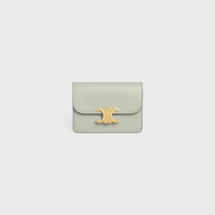 CARD HOLDER WITH FLAP TRIOMPHE IN SHINY CALFSKIN LIGHT CLAY
