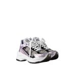 Run 55 Sneaker