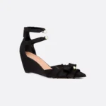 Adiorable Wedge Pump