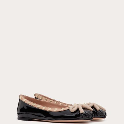 ROCKSTUD PATENT LEATHER BALLERINA