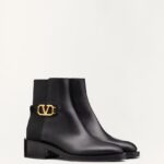 VLOGO SIGNATURE CALFSKIN ANKLE BOOT 30MM