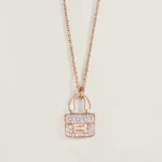 Amulettes Constance pendant