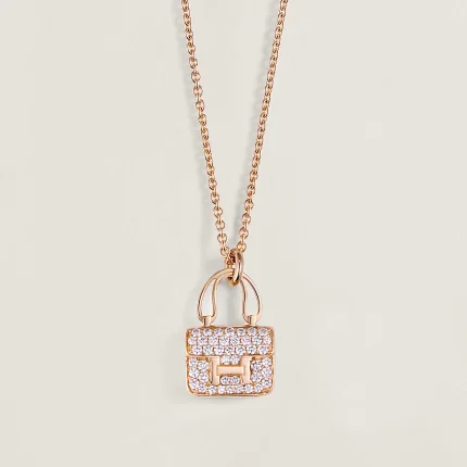 Amulettes Constance pendant